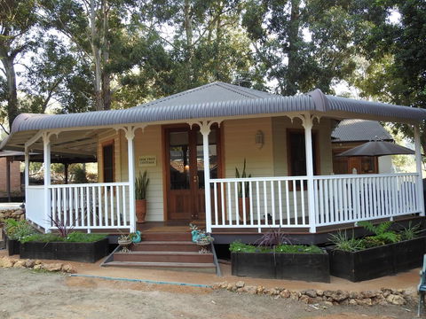 Quiet Escapes Cottages - Accommodation Australia 11