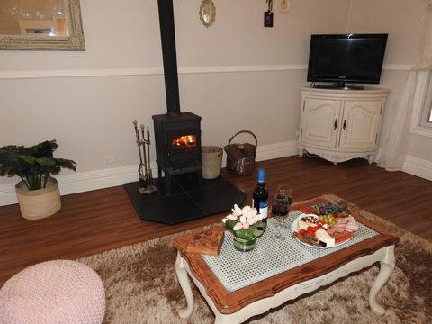 Quiet Escapes Cottages - Accommodation Australia 4