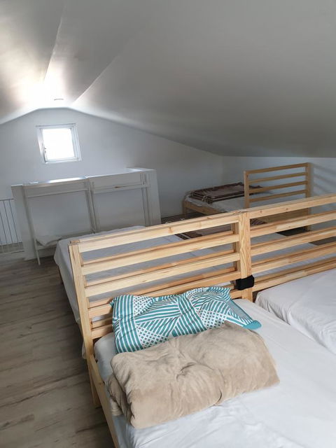 DIANELLA Budget Rooms Happy Place To Stay - Accommodation Australia 4