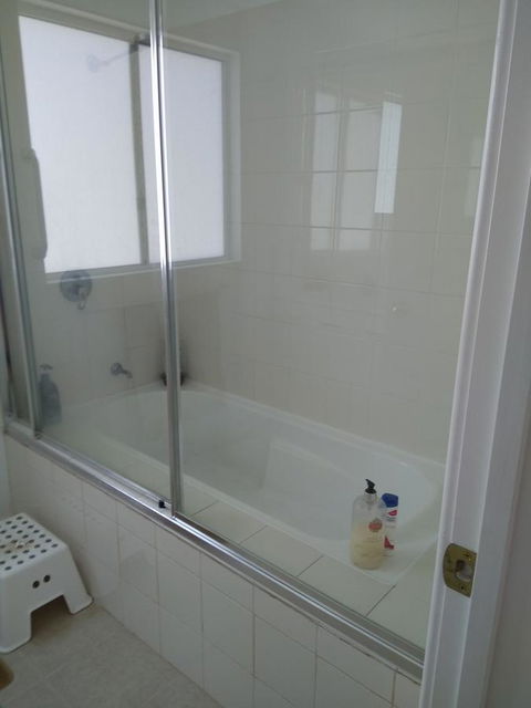DIANELLA Budget Rooms Happy Place To Stay - Accommodation Australia 37