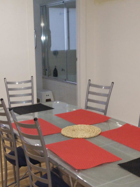 DIANELLA Budget Rooms Happy Place To Stay - Accommodation Australia 27