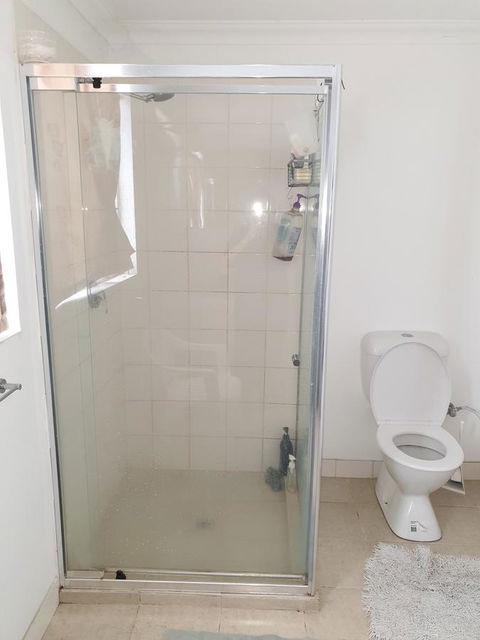 DIANELLA Budget Rooms Happy Place To Stay - Accommodation Australia 12