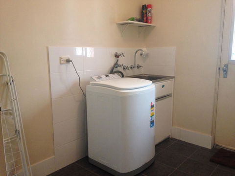 â˜… Stylish Family Home! â˜… - Australia Shopping 23