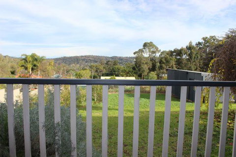 Yvonnes Rest Holiday Home - Accommodation Australia 8