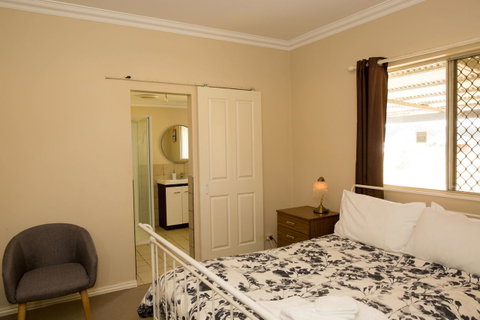 Yvonnes Rest Holiday Home - Accommodation Australia 3