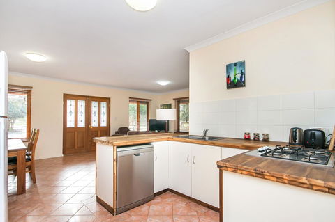 Coranda Lodge - Accommodation Australia 16