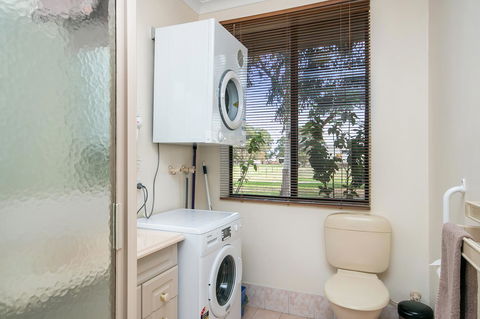 Coranda Lodge - Accommodation Australia 8