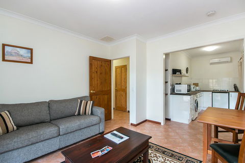 Coranda Lodge - Accommodation Australia 1