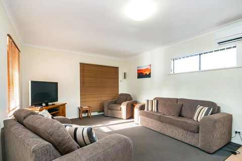 Coranda Lodge - Accommodation Australia 3