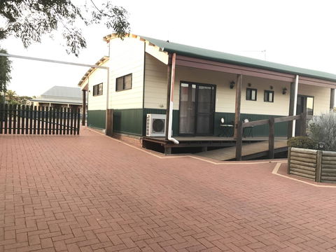 Sabai Accommodation - Local Tourism 10