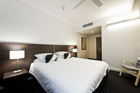 St Catherine\'s On Park - Accommodation Australia 9
