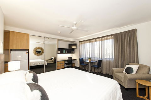 St Catherine\'s On Park - Accommodation Australia 4
