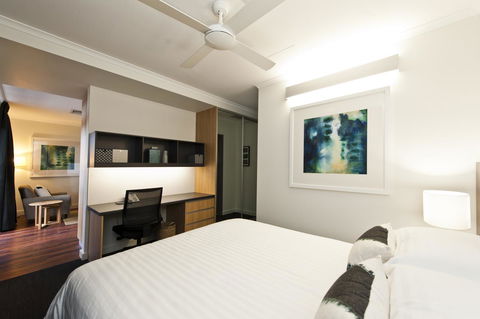 St Catherine\'s On Park - Accommodation Australia 2