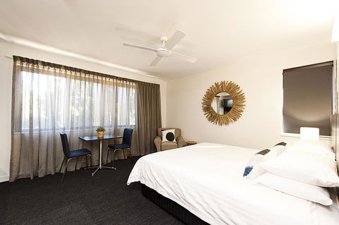 St Catherine\'s On Park - Accommodation Australia 11