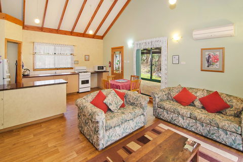 Yelverton Brook Conservation Sanctuary - Accommodation Australia 38