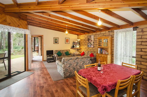 Yelverton Brook Conservation Sanctuary - Accommodation Australia 29