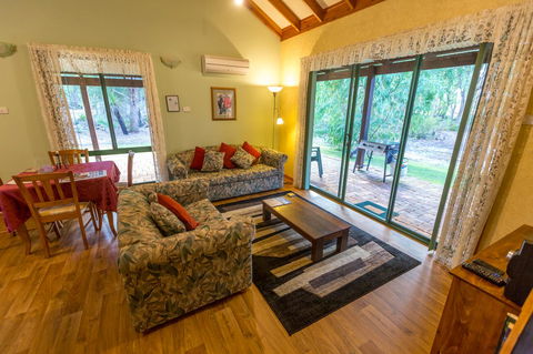 Yelverton Brook Conservation Sanctuary - Accommodation Australia 13