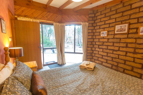 Yelverton Brook Conservation Sanctuary - Accommodation Australia 14