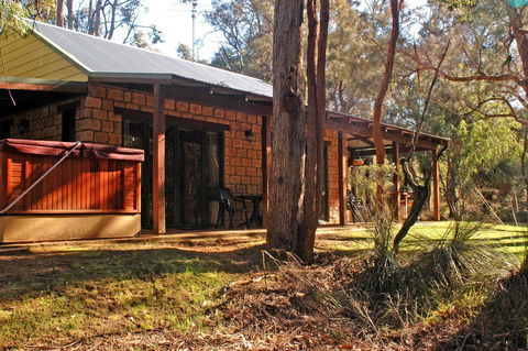 Yelverton Brook Conservation Sanctuary - Accommodation Australia 8