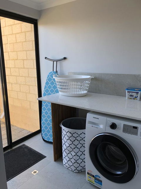 The Shak Kalbarri - Local Tourism 10