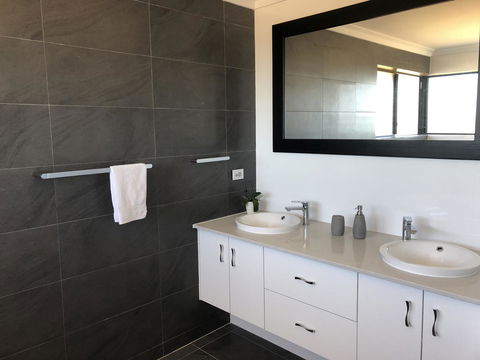 The Shak Kalbarri - Local Tourism 9