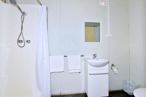 Mandurah Coastal Holiday Park - Accommodation Australia 24