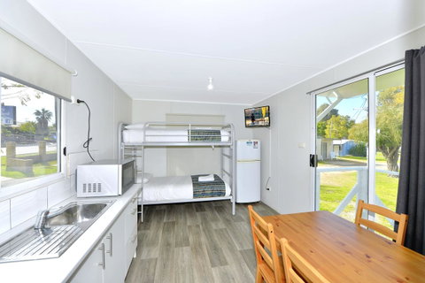 Mandurah Coastal Holiday Park - Accommodation Australia 17