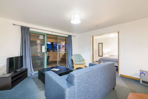 Cottesloe Beach Chalets - Accommodation Australia 42