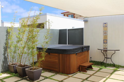Alouarn Apartments - Accommodation Australia 3