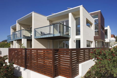 Alouarn Apartments - Accommodation Australia 6