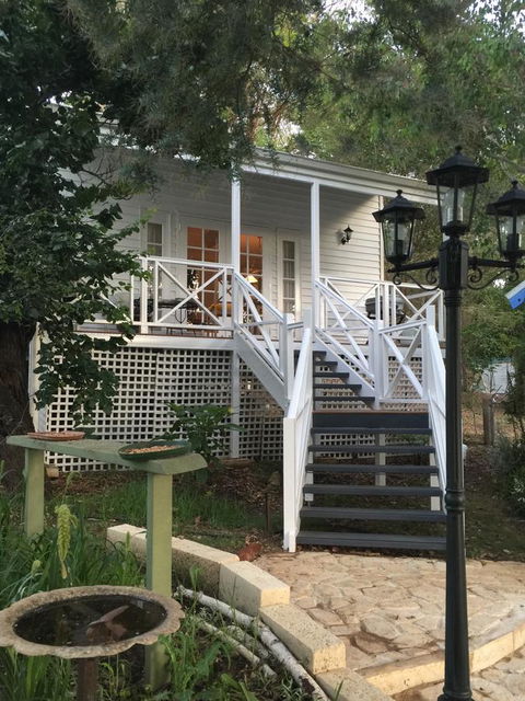 Applegate Lane Chalet - Accommodation Australia 16
