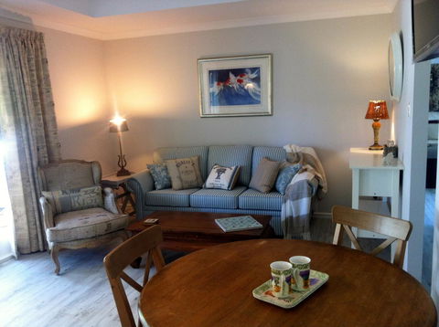 Applegate Lane Chalet - Accommodation Australia 11