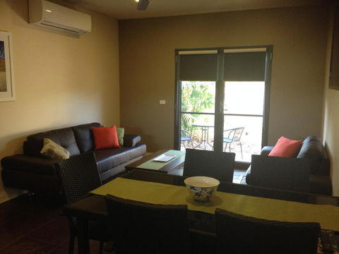 Breezes Apartments - Accommodation Australia 2