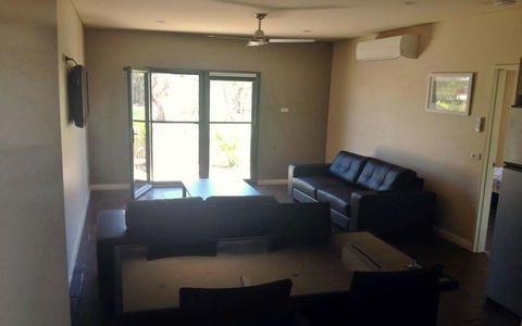 Breezes Apartments - Accommodation Australia 8
