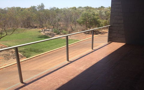 Breezes Apartments - Accommodation Australia 4