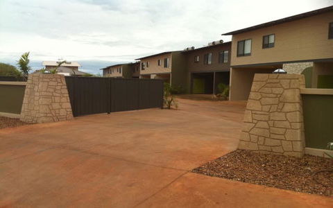 Breezes Apartments - Accommodation Australia 6