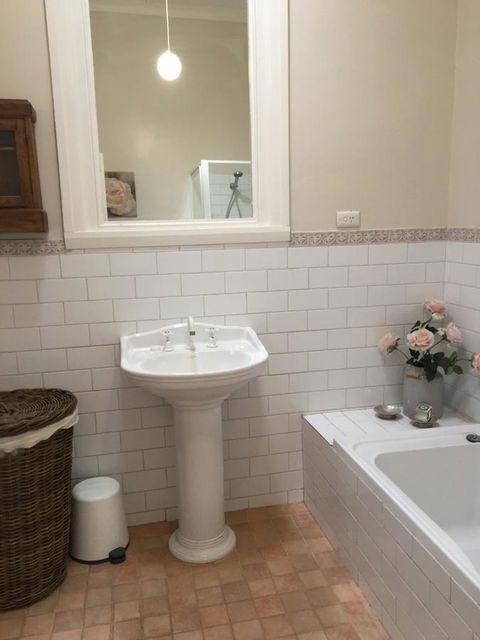 Historic Oakhill House Entire Estate - Accommodation Australia 16