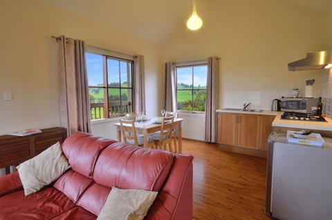 Balingup Highview Chalets - Accommodation Australia 4