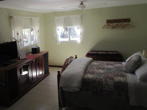 Di's Cabin In Dwellingup - Australia Shopping 10