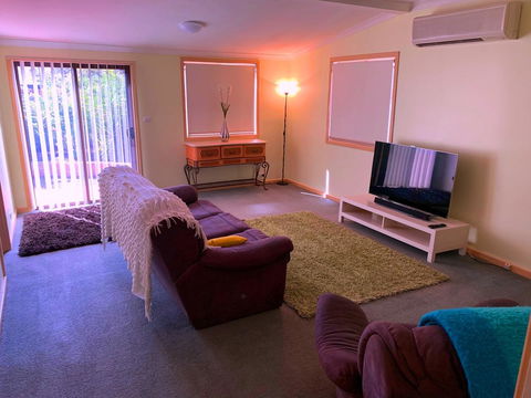 The Cottage That Could - Australia Shopping 4