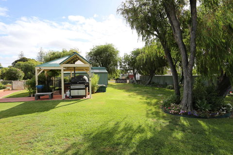 Busselton Guest House - Local Tourism 35