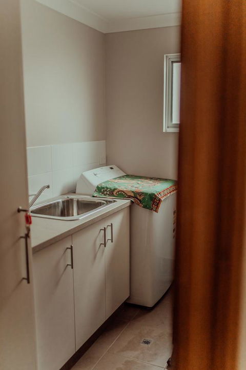 Bluebird Cottage - Local Tourism 24