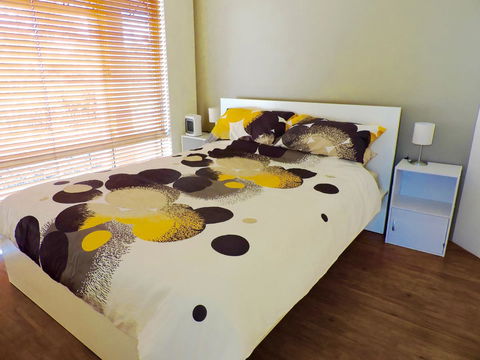 Silver Gull Family Retreat - Accommodation Australia 4