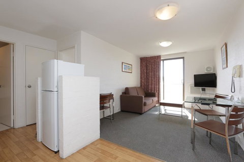 Atrium Hotel Mandurah - Bed n Breakfasts 32