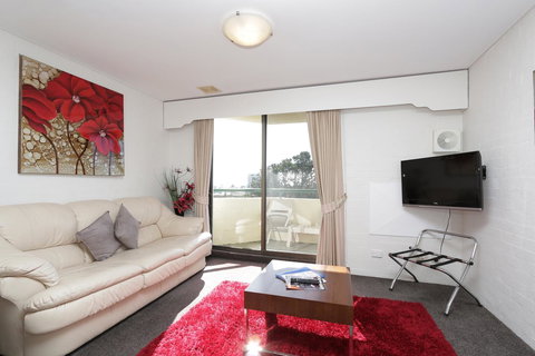 Atrium Hotel Mandurah - Bed n Breakfasts 42