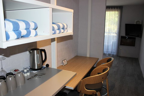 Atrium Hotel Mandurah - Bed n Breakfasts 11