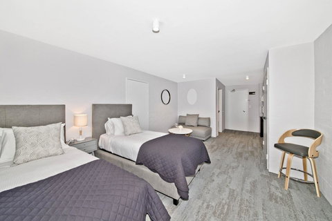 Atrium Hotel Mandurah - Bed n Breakfasts 33
