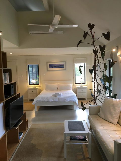 DESIGNER'S STUDIO - Accommodation Australia 0