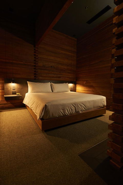 The Premier Mill Hotel - Accommodation Australia 9