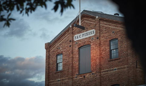 The Premier Mill Hotel - Accommodation Australia 12